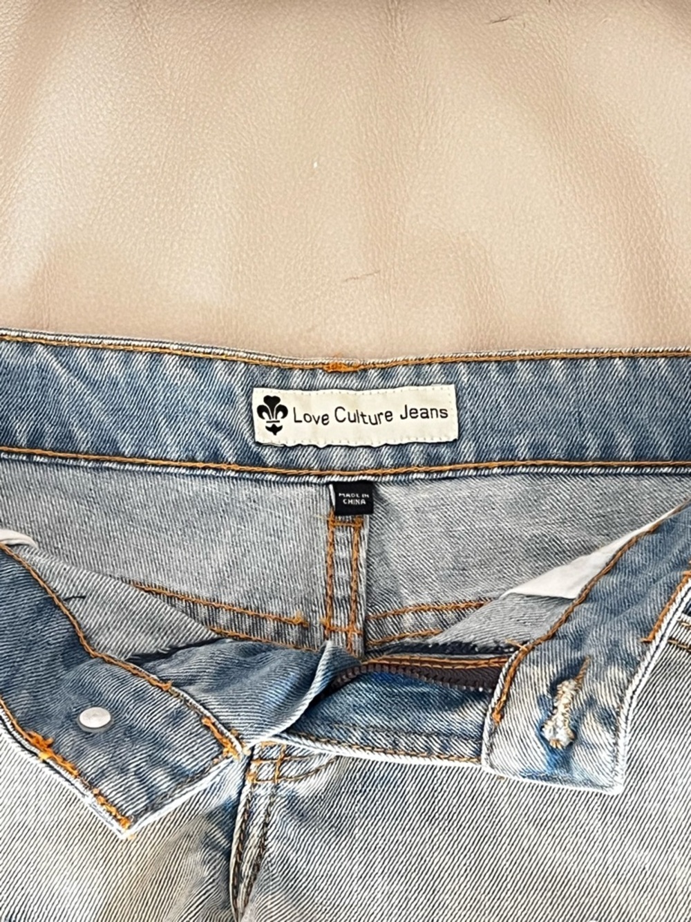 Love Culture Acid Wash Distressed Denim Shorts M Low Rise Frayed Festival - Picture 5 of 11